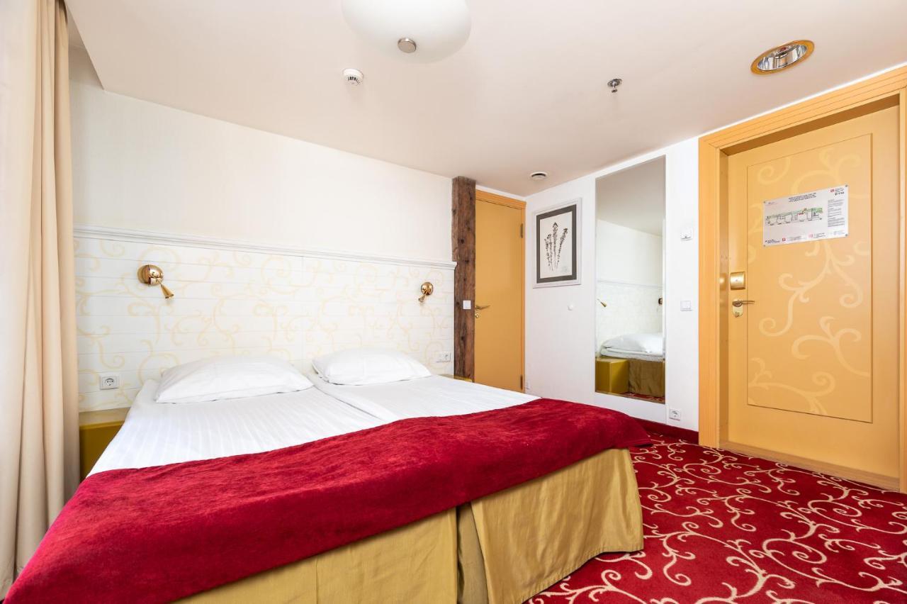Meriton Old Town Garden Hotell