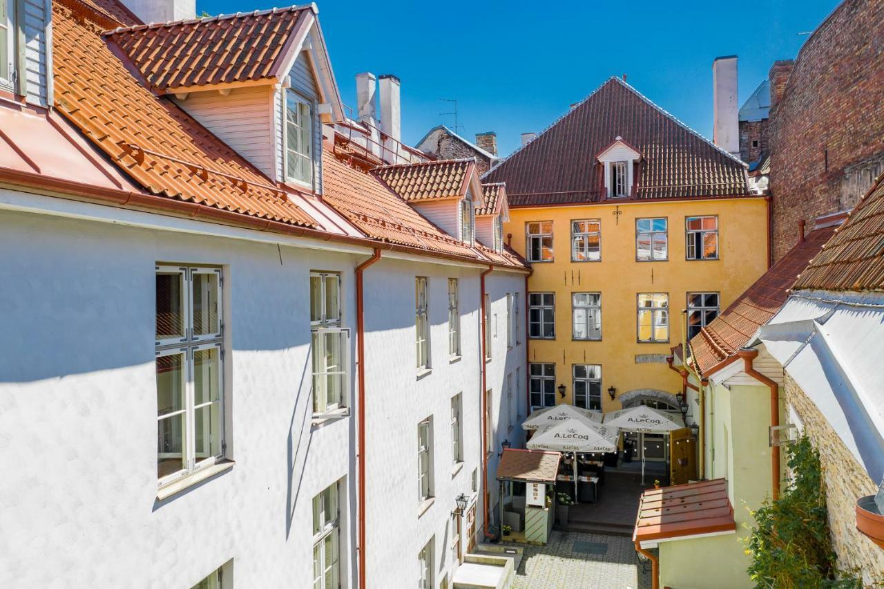 Meriton Old Town Garden Hotell 4*