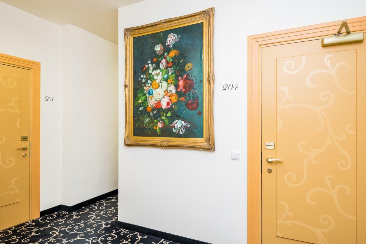 Хотел Meriton Old Town Garden Талин